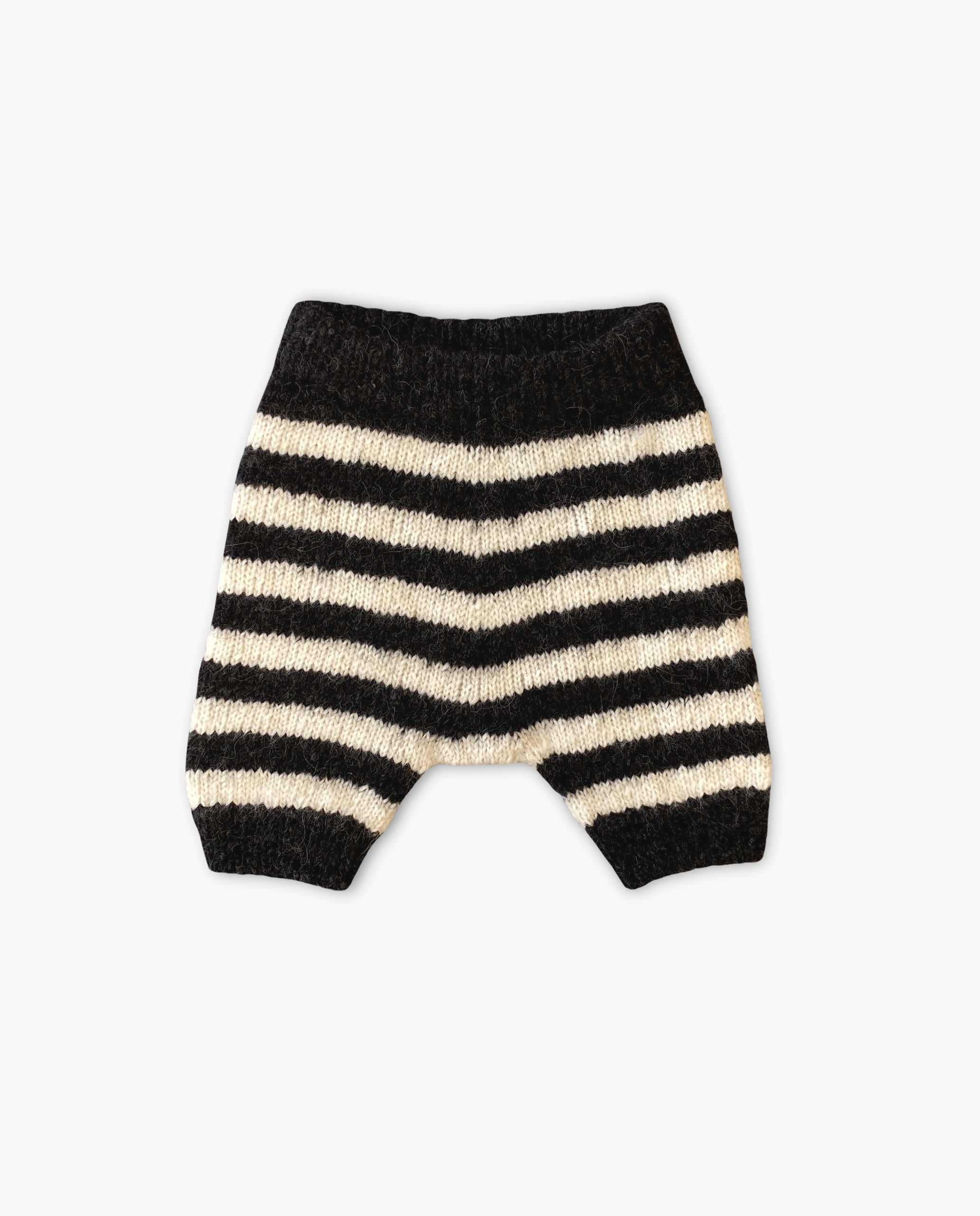 Shorts | black & white