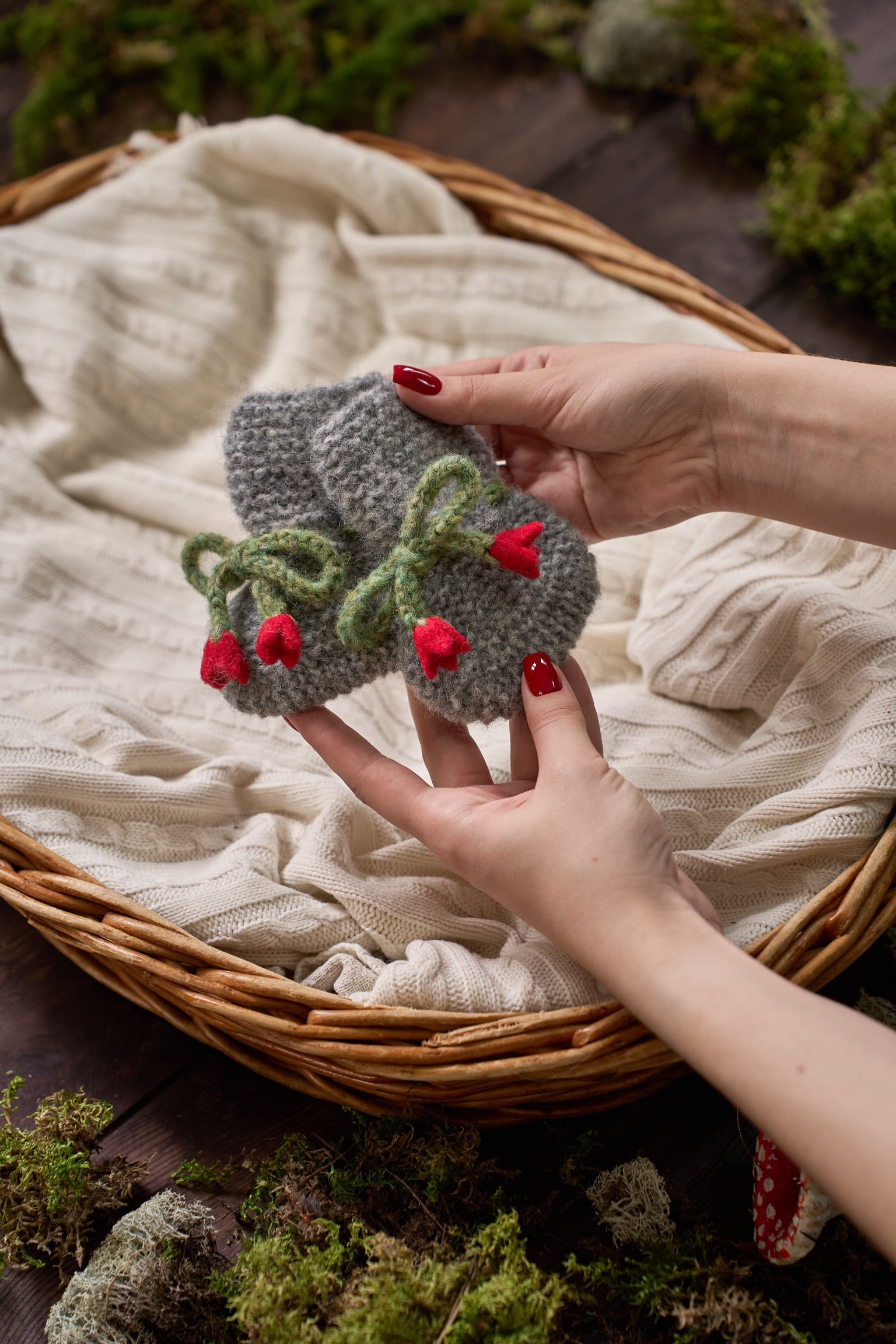 Tulips Booties | Dark Grey