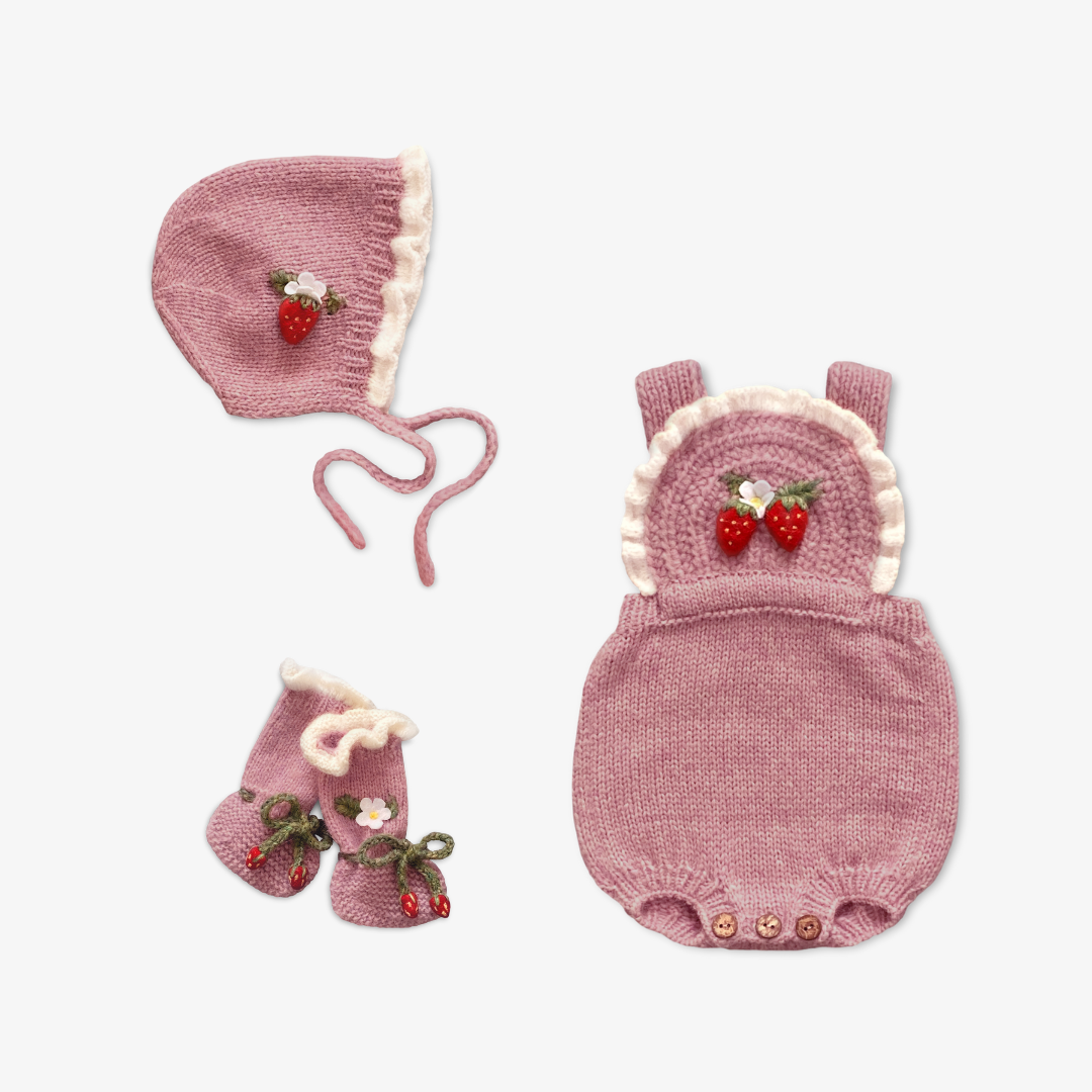 Strawberries Newborn Set | Powder Pink