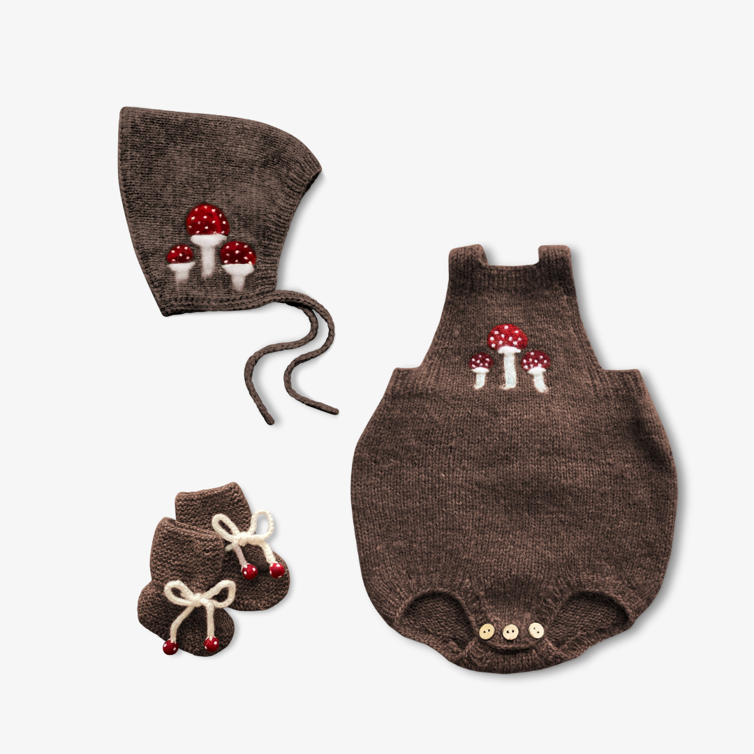 Mushrooms Newborn Set | Brown | In Stock