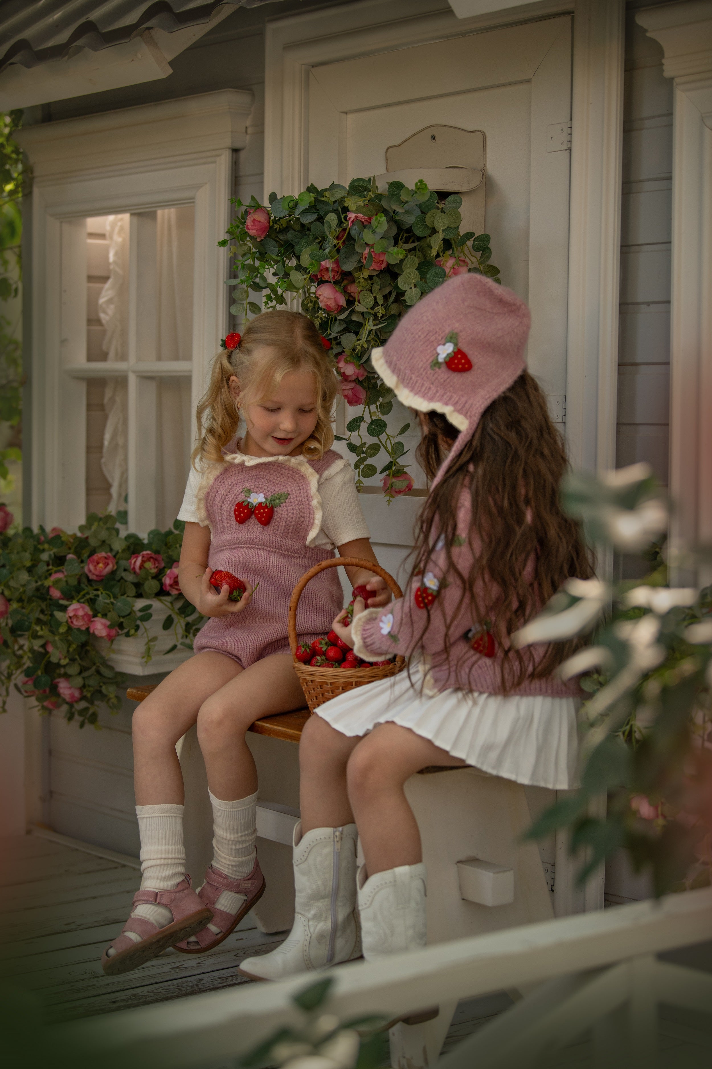 Strawberries Bonnet | Powder Pink