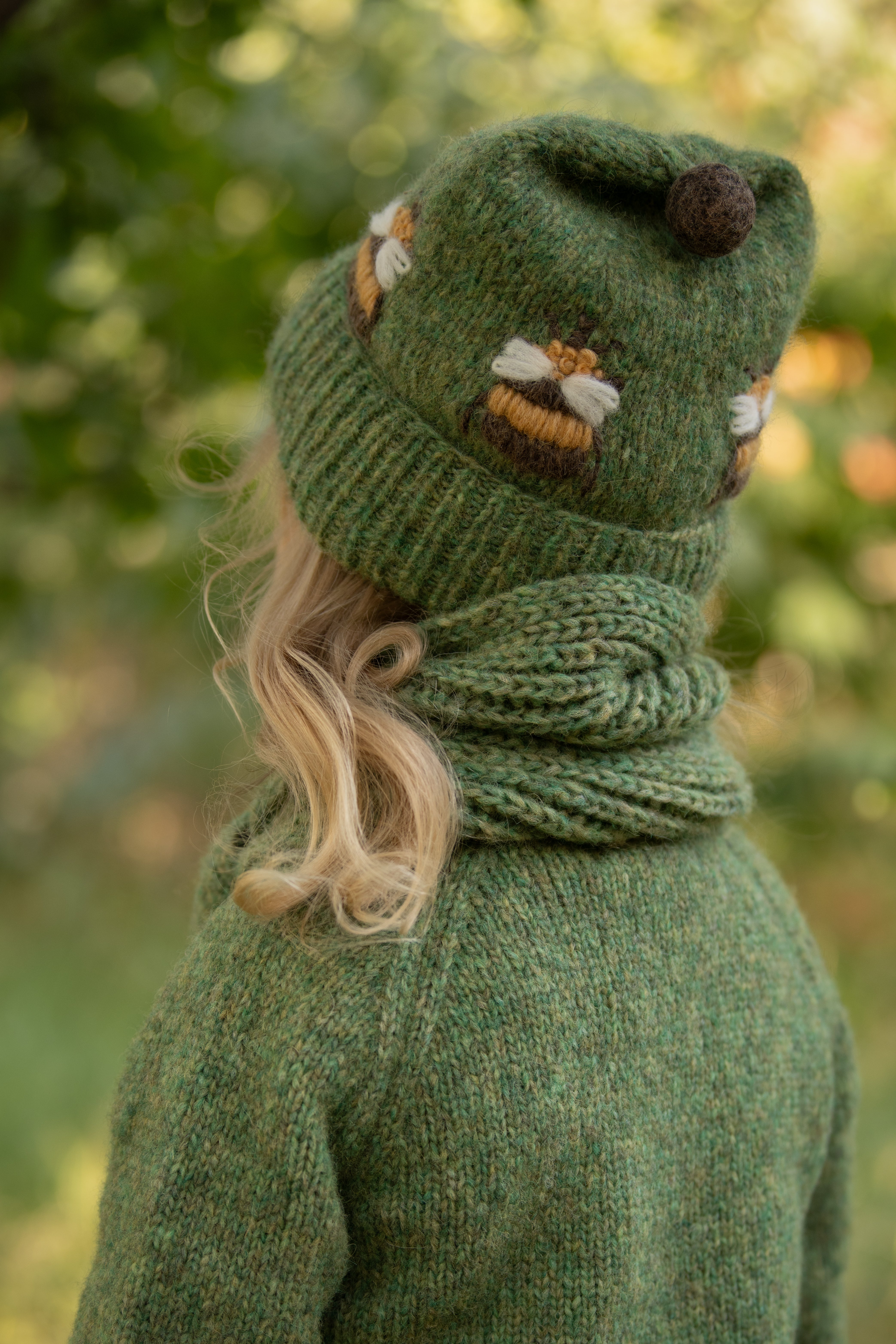 Bee hat | Moss Green