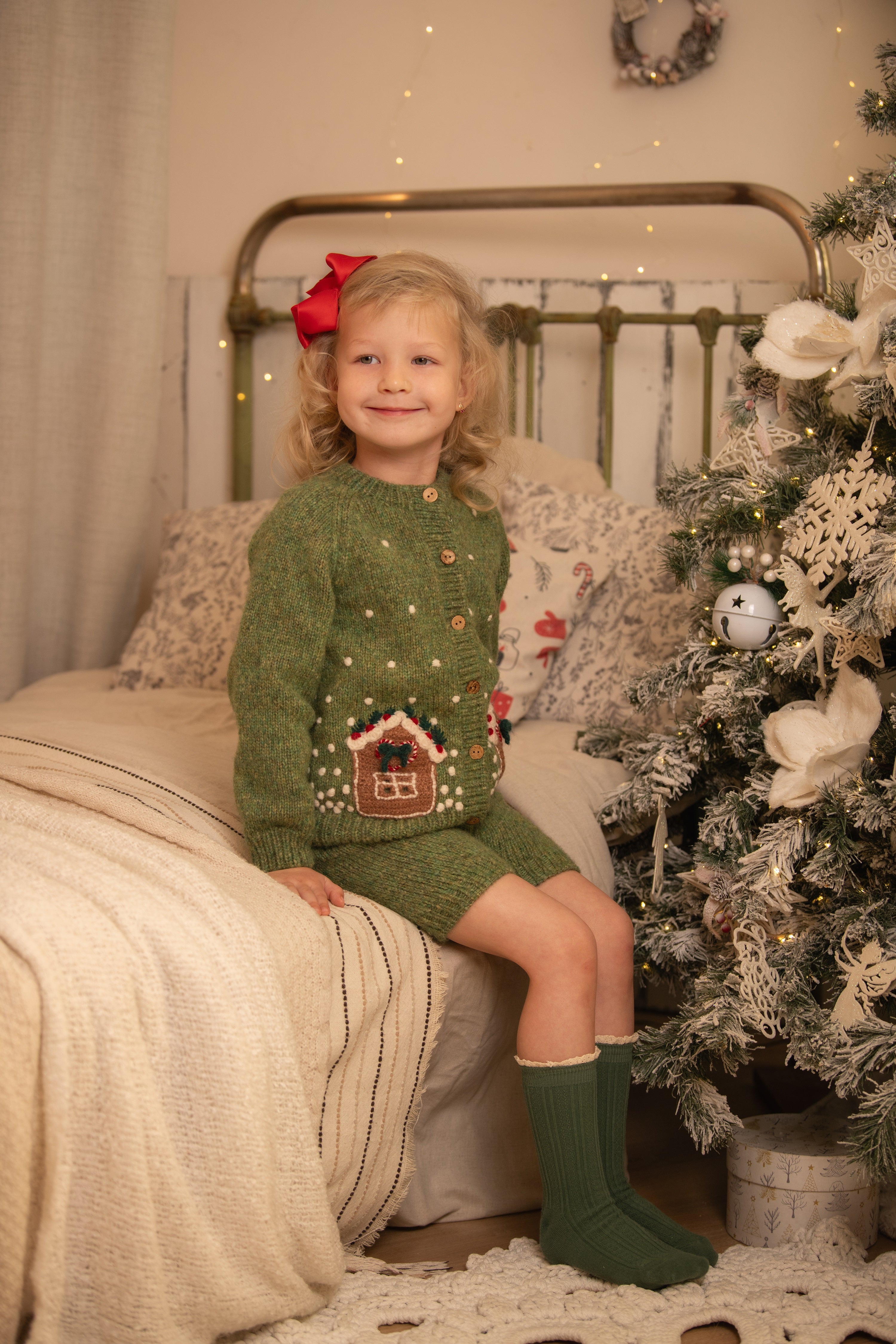 Winter Fairy Tale cardigan | Moss Green