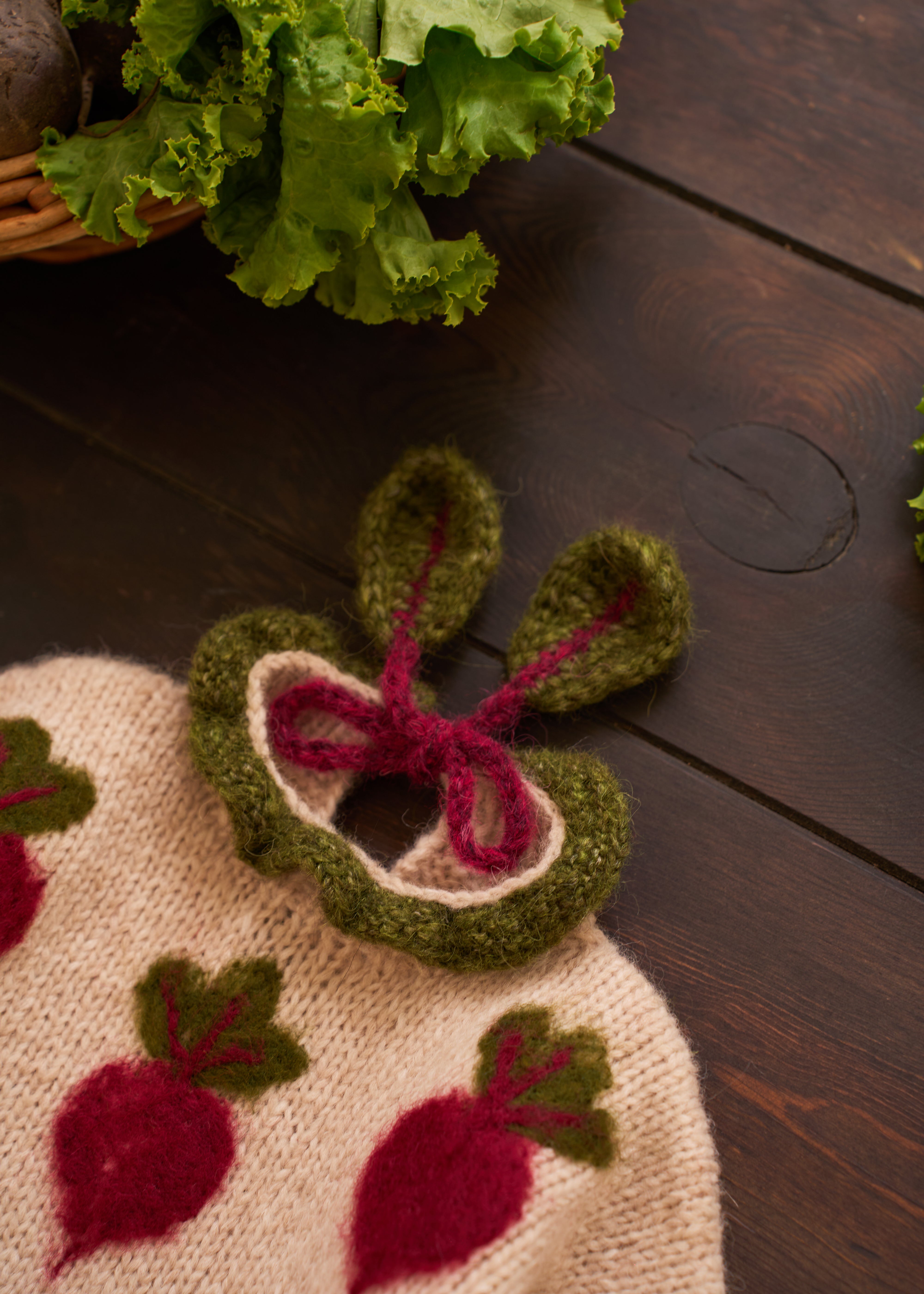 Beet pullover | Wheat