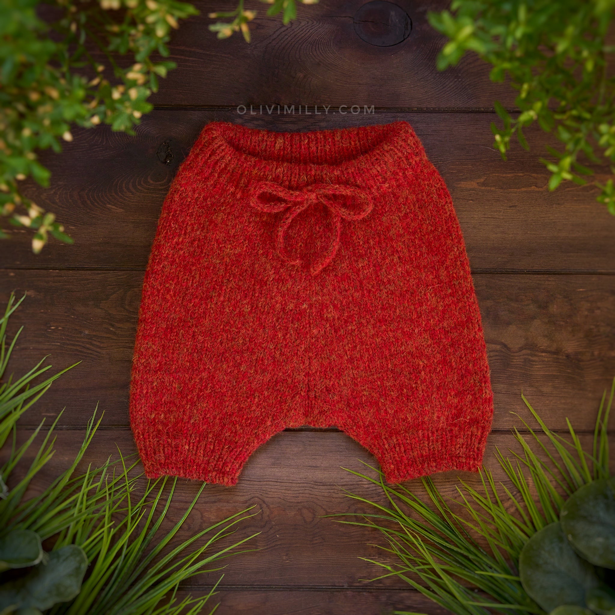 Shorts | Red-orange