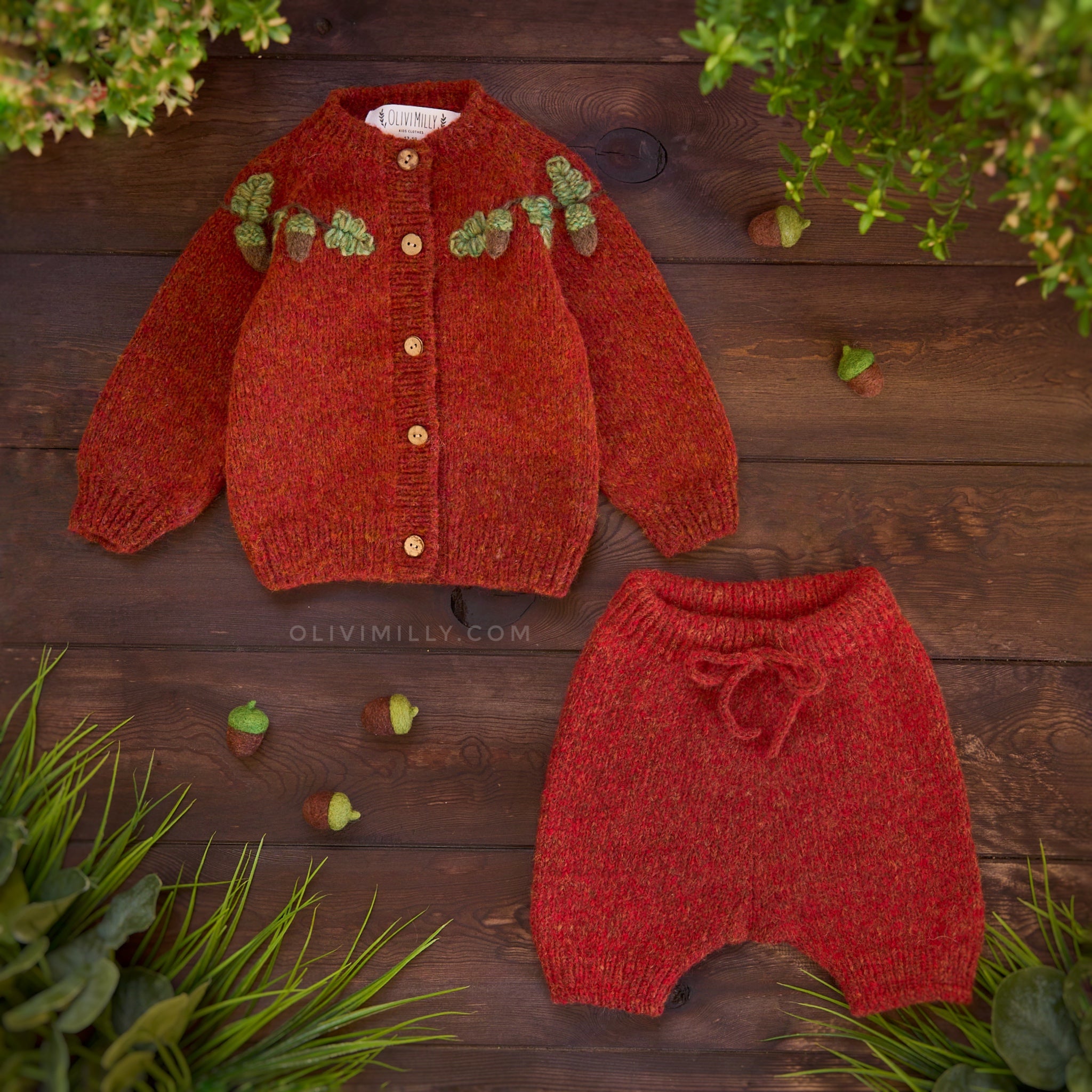 Shorts | Red-orange