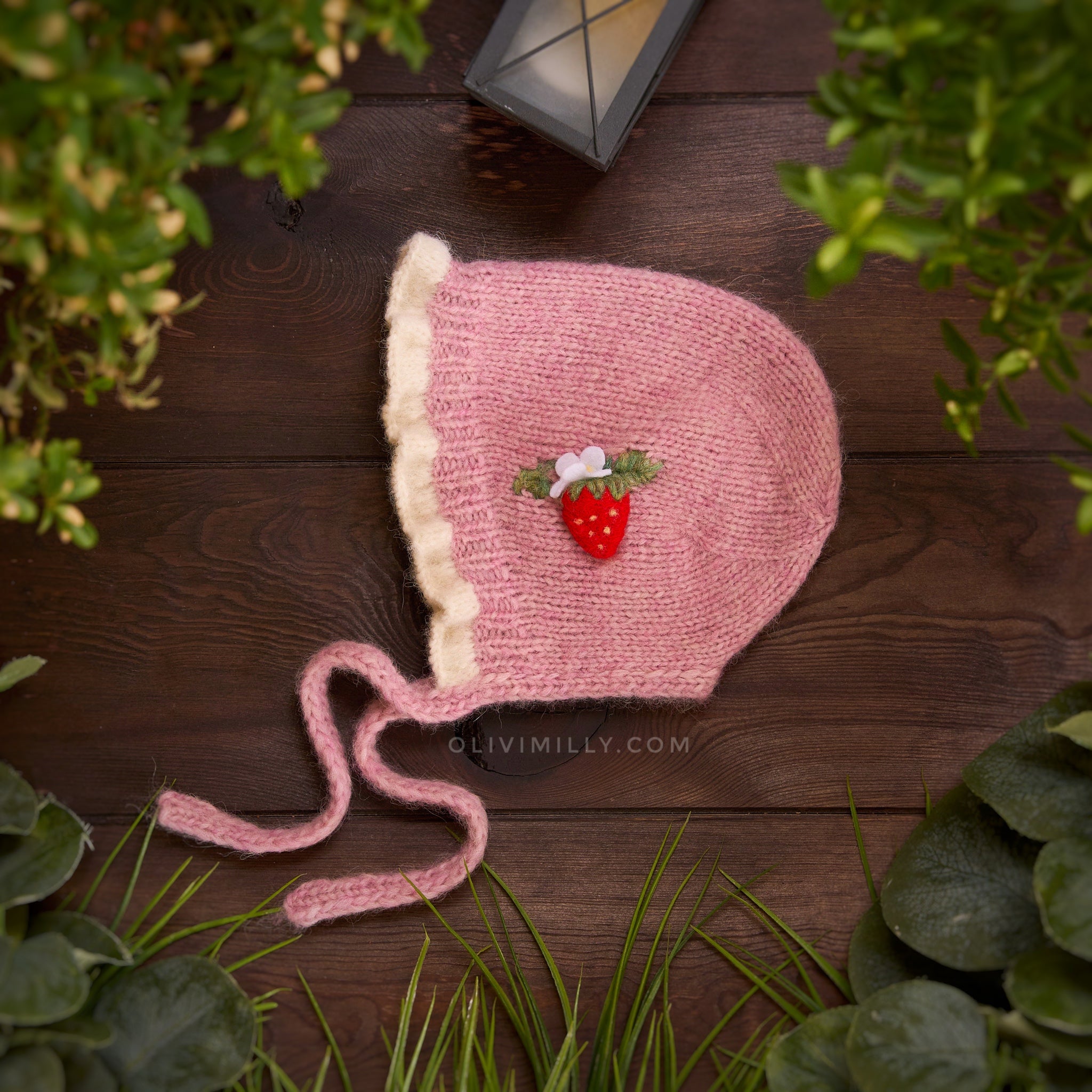Strawberries Bonnet | Powder Pink