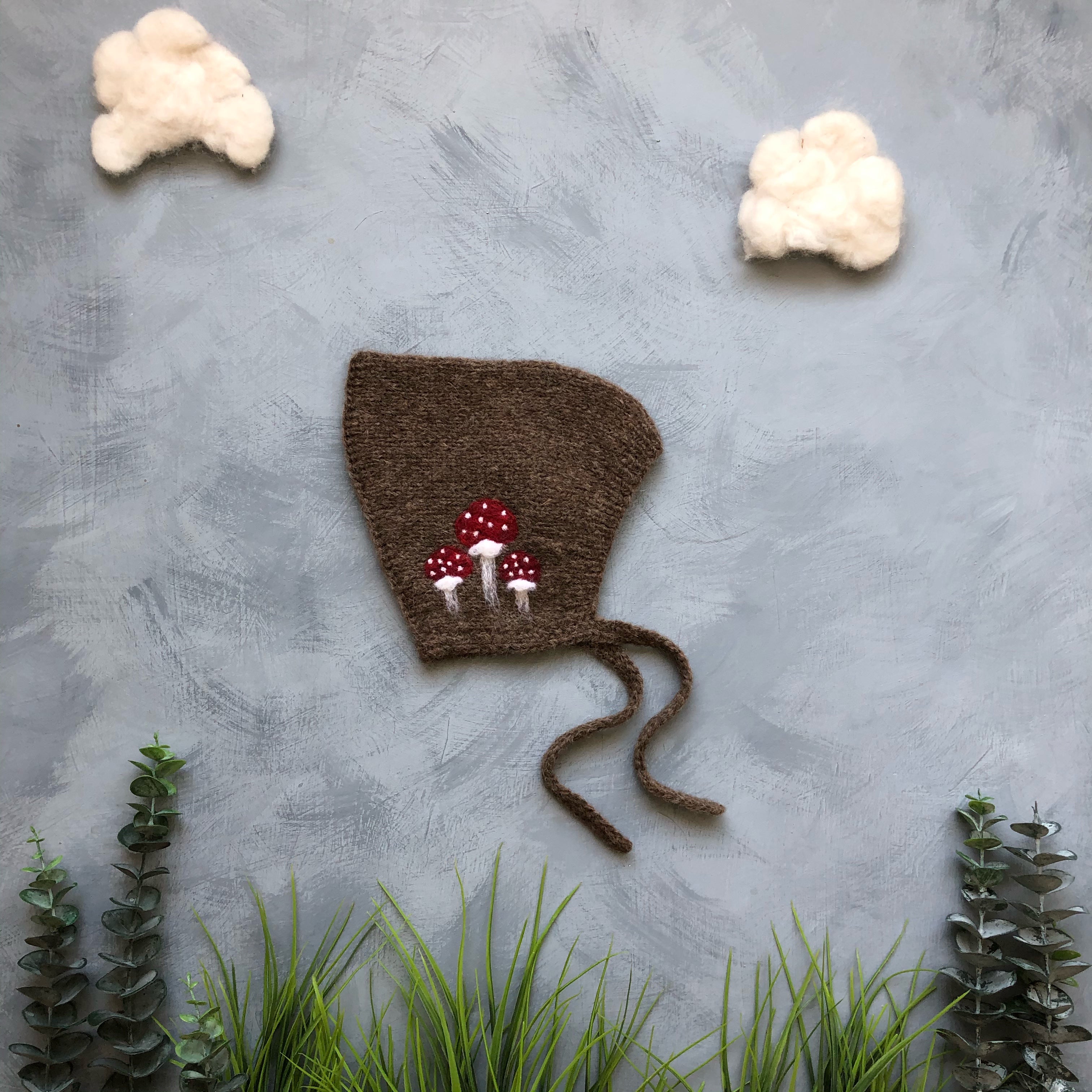 Mushrooms bonnet | Brown