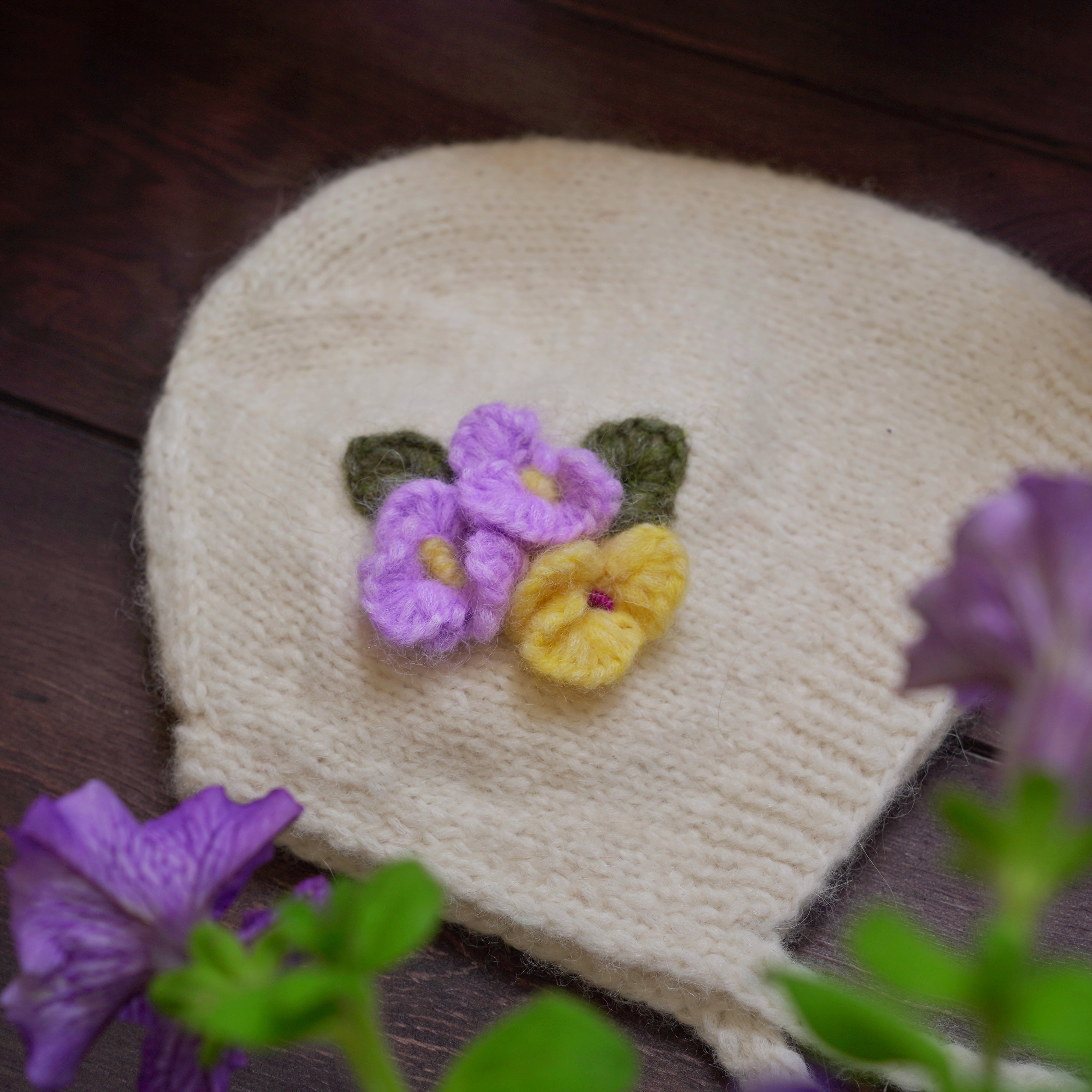 Violets bonnet | Off White