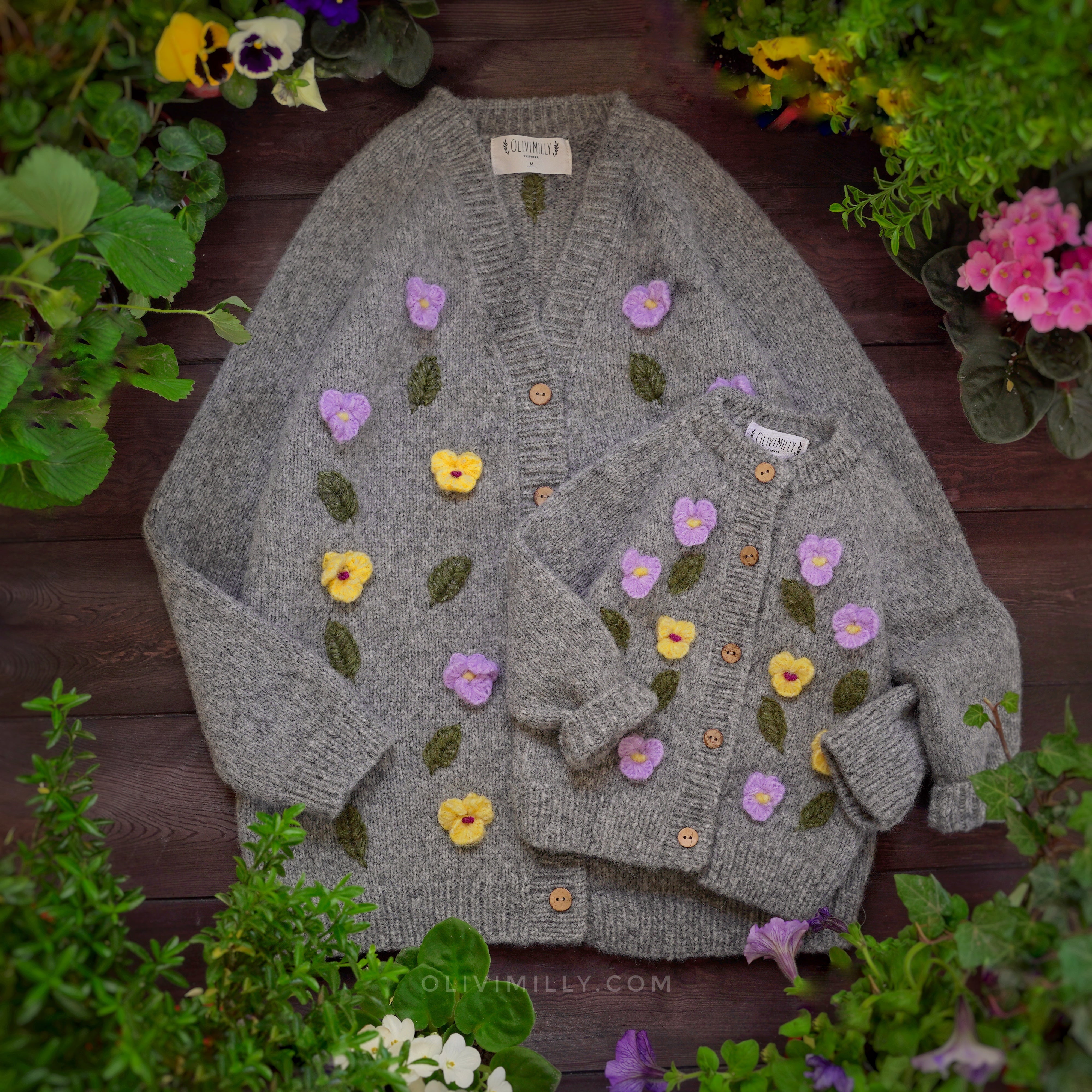 Adult Violets cardigan |dark grey| in stock (size M)