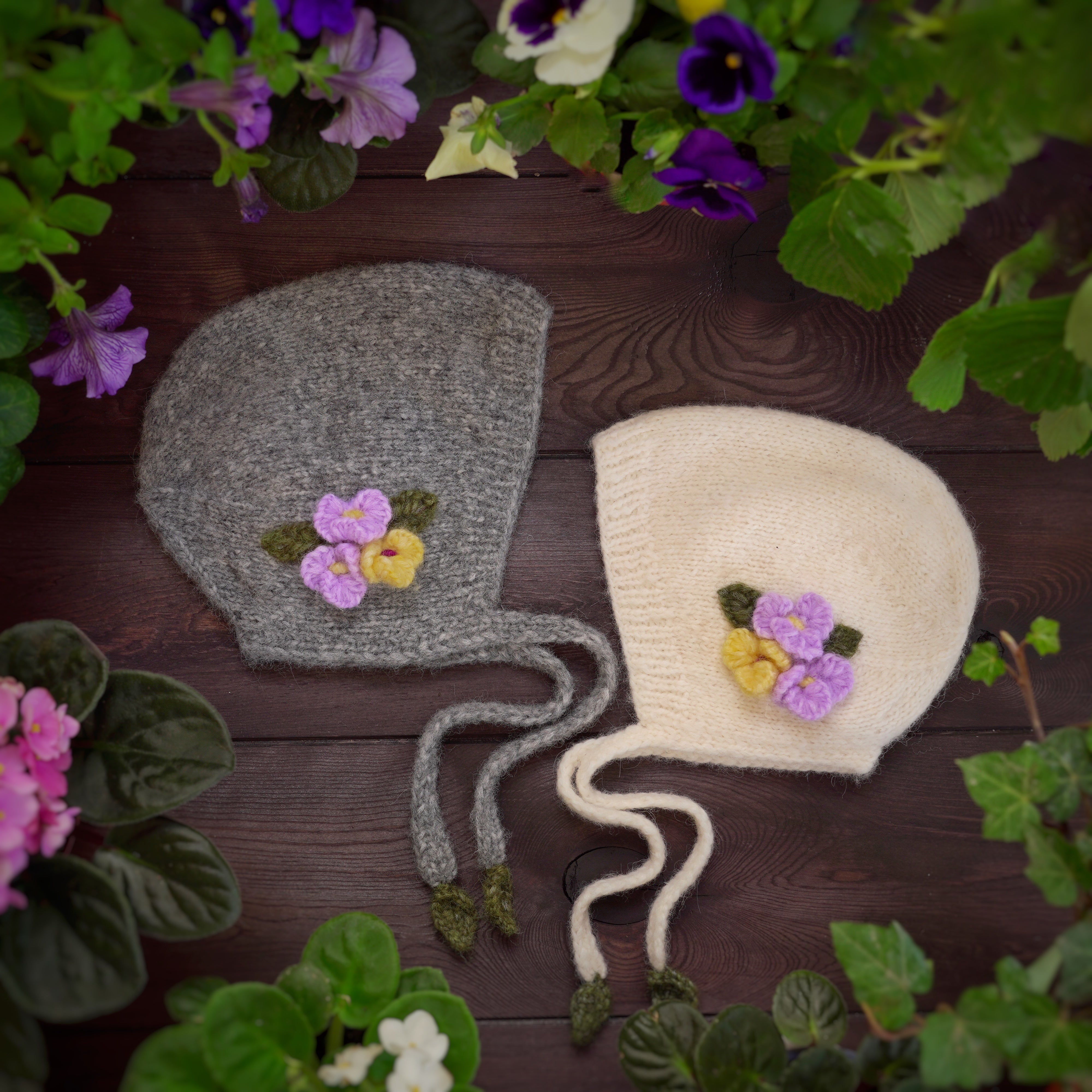 Violets bonnet | Off White