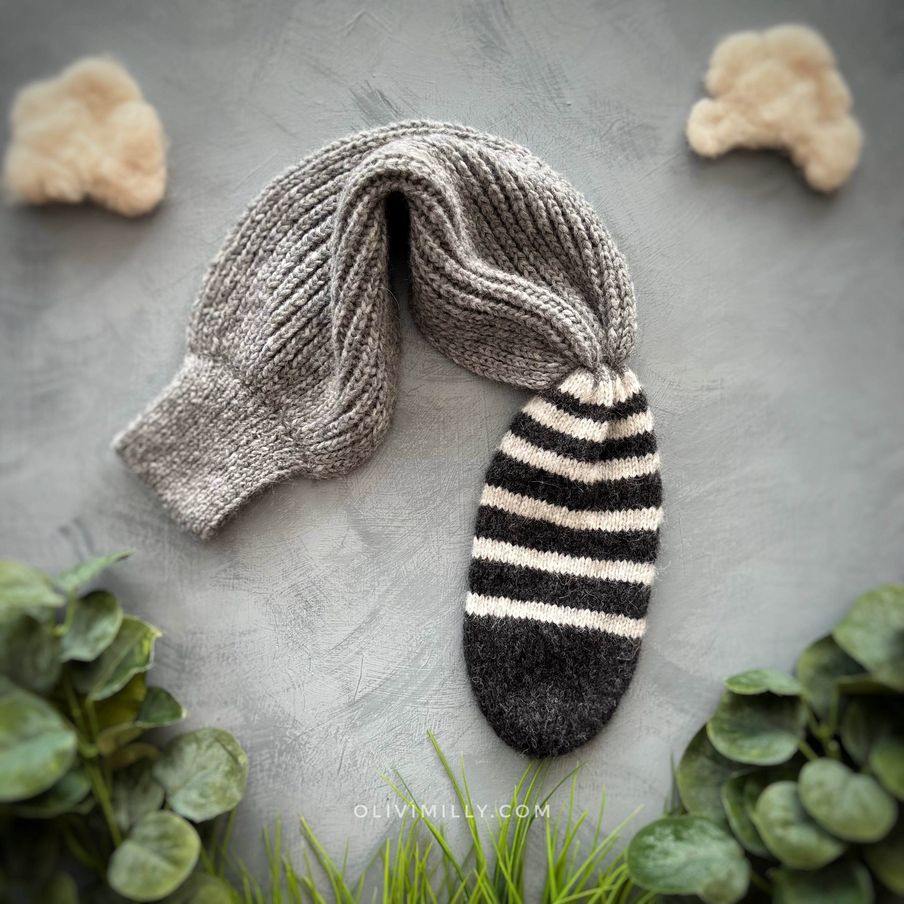 Raccoon Scarf | Dark grey