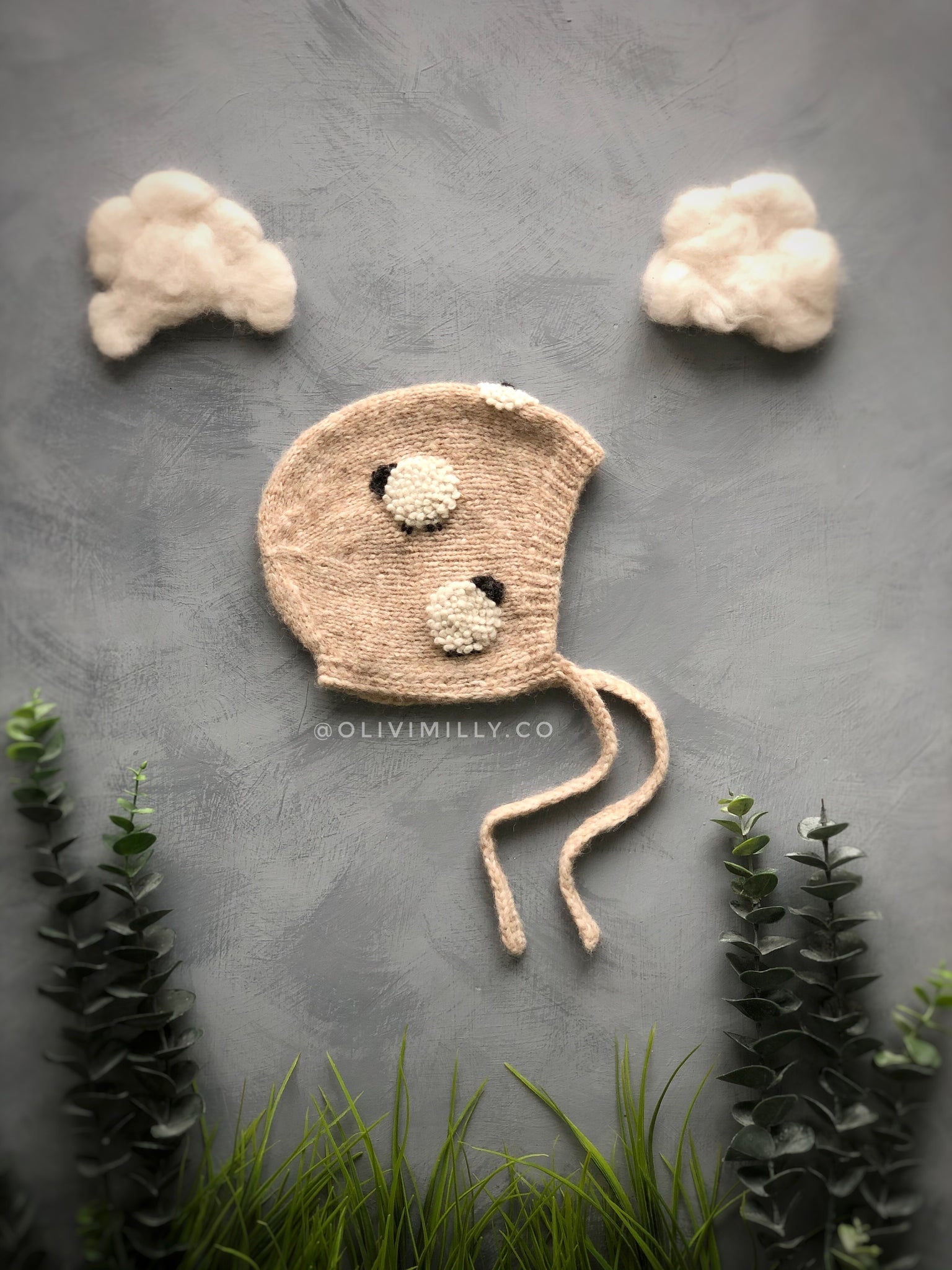 Sheeps bonnet |wheat| in stock (1-2y)