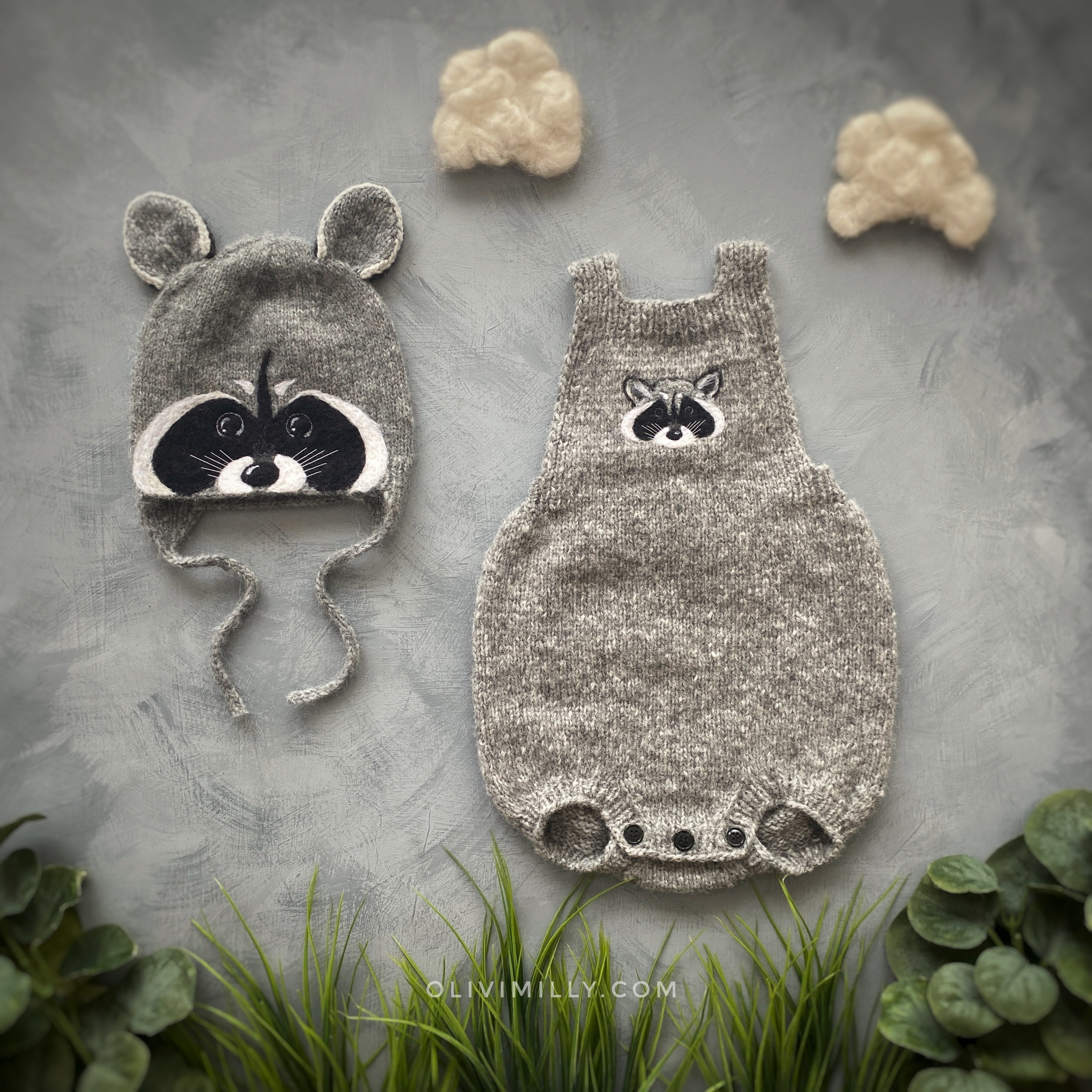 Raccoon romper | Dark grey