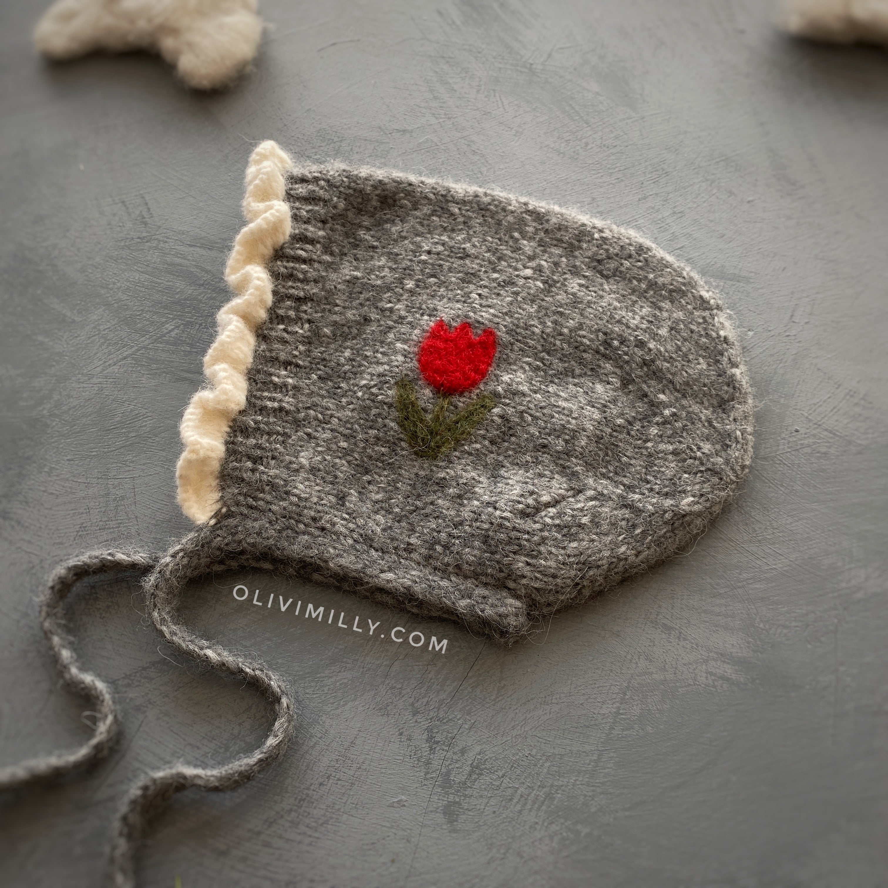 Tulips Bonnets | Dark Grey