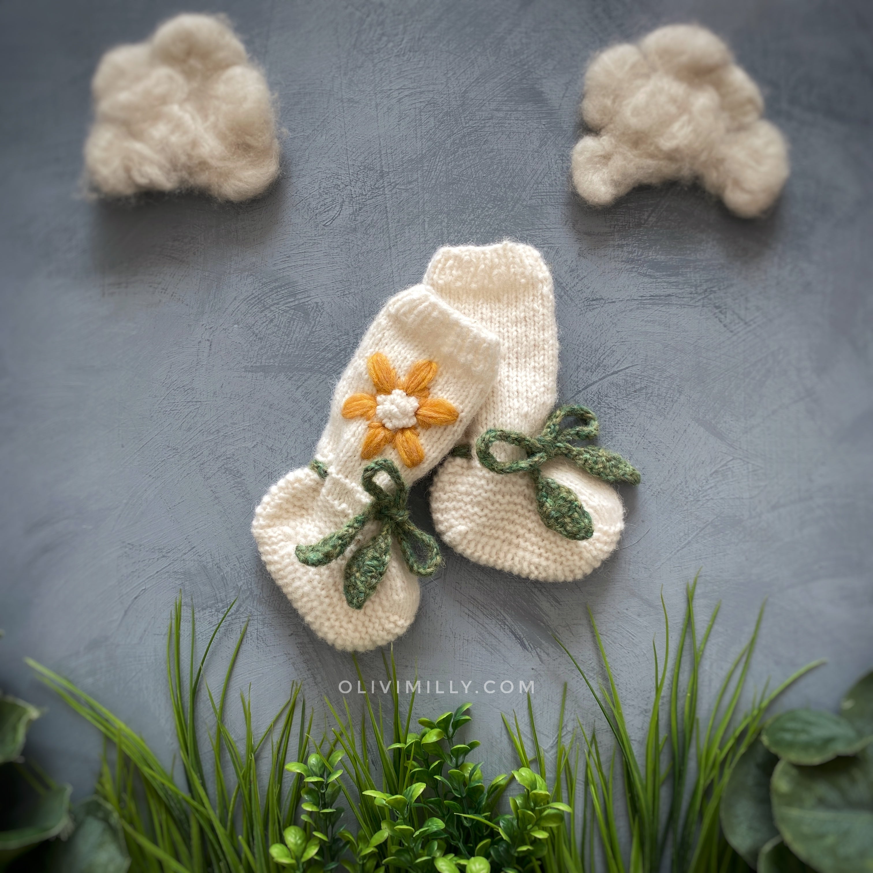 Flower Rain Booties |off white| in stock (9-12m)