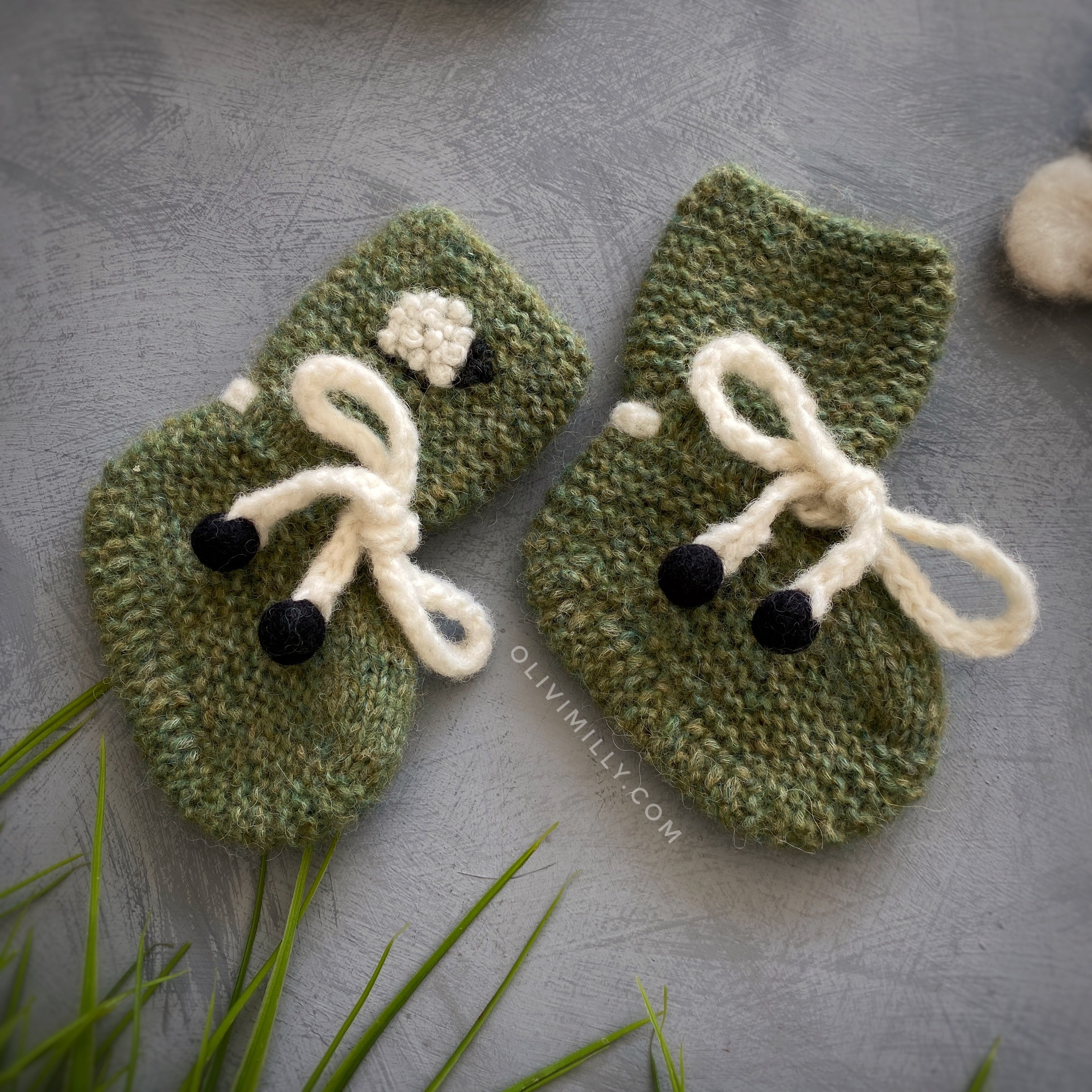 Sheeps Booties |green moss| in stock (9-12m)