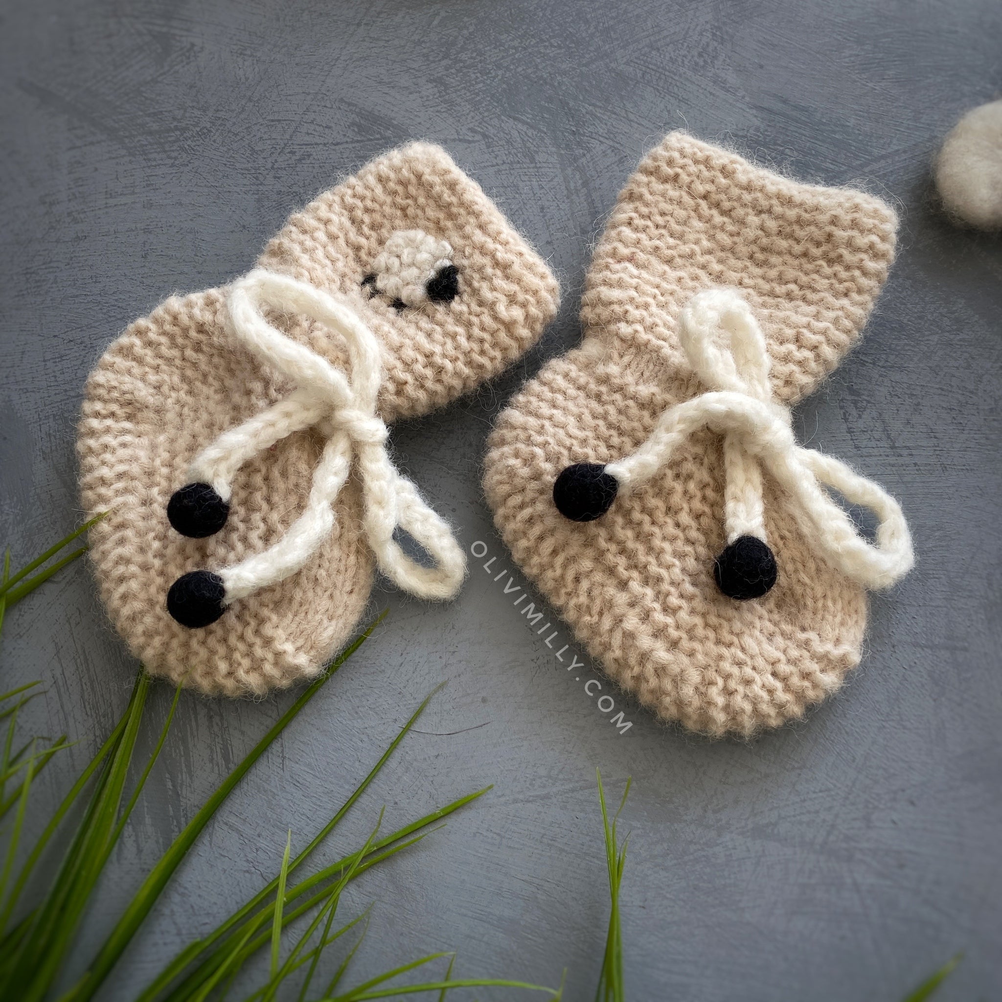 Sheeps Booties |wheat| in stock (9-12m)