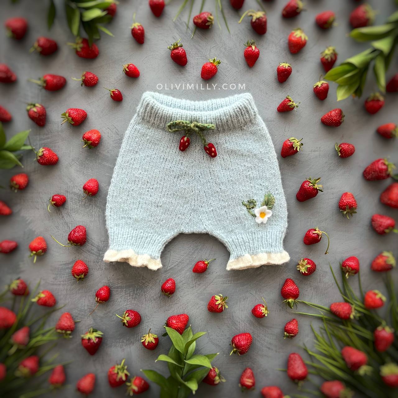 Strawberries Shorts | Blue