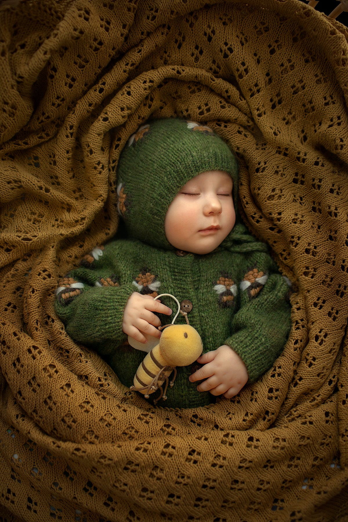 Bee bonnet | Moss Green