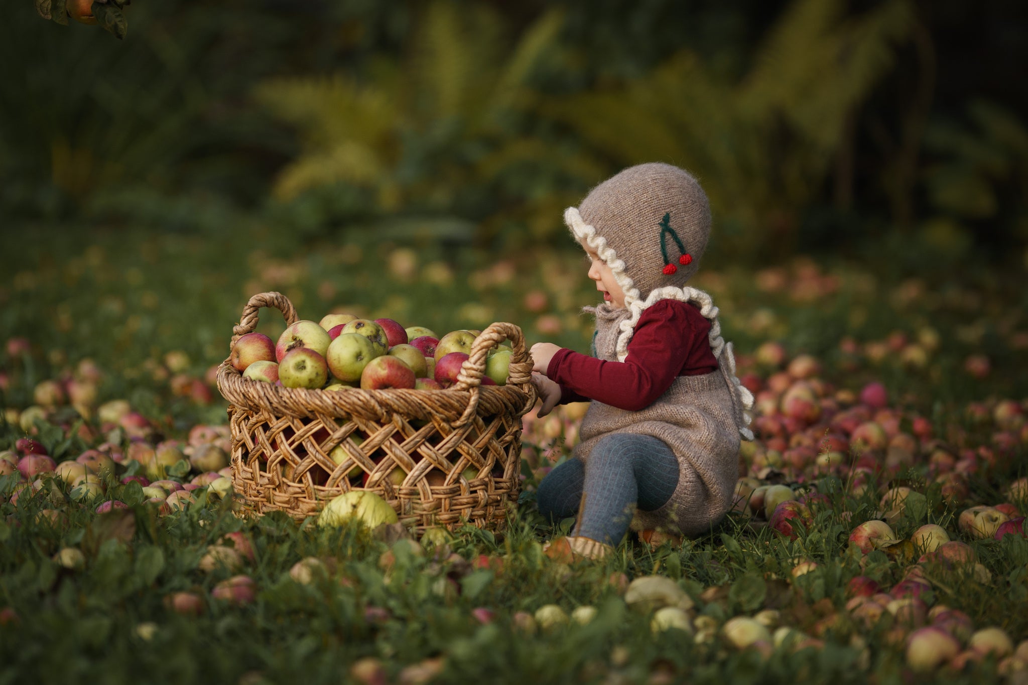 Cherries bonnet | Beigebrown