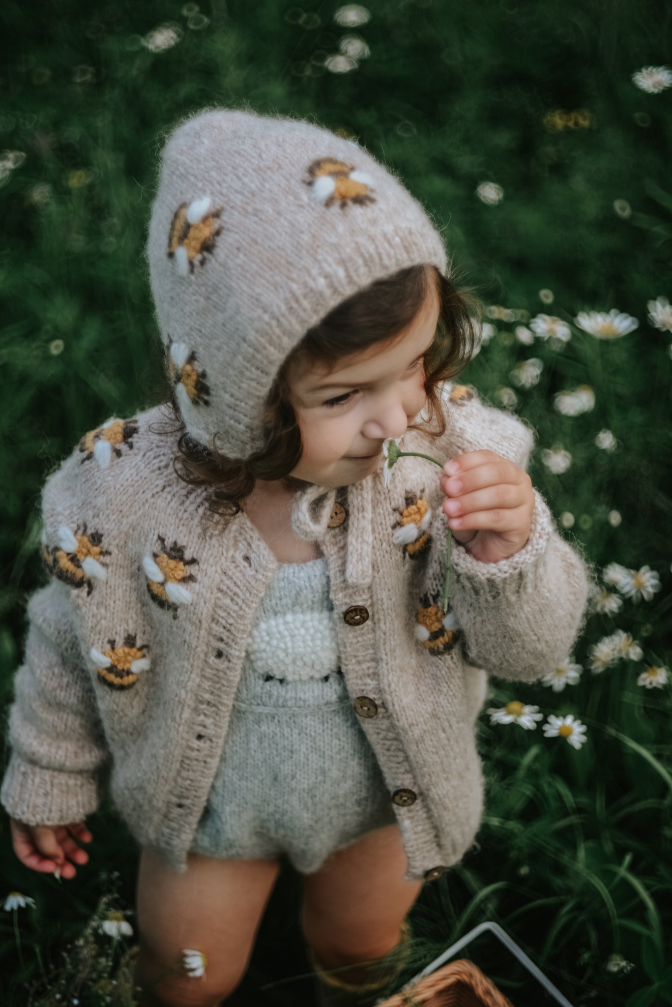 Bee bonnet | wheat