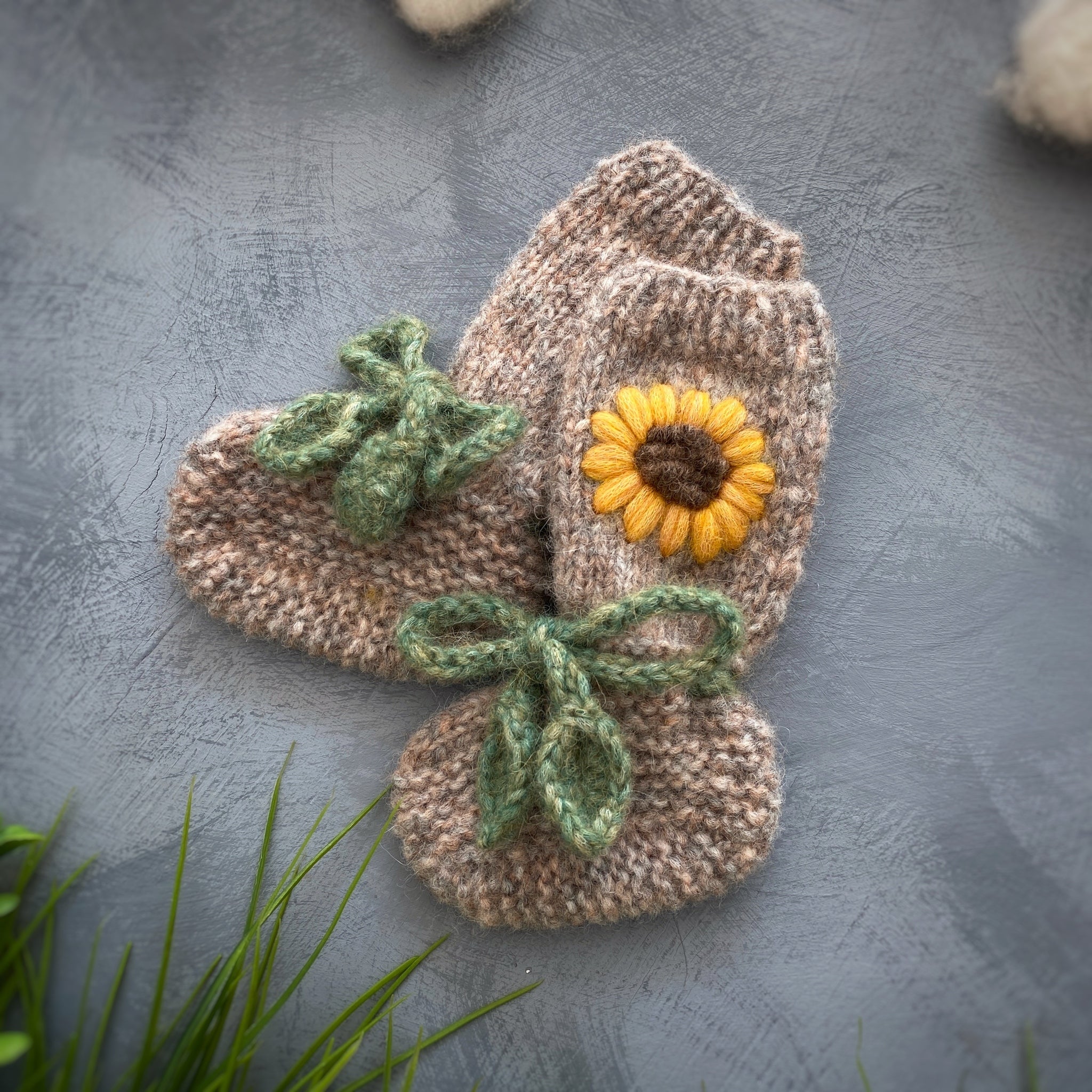 Sunflowers Booties |beigebrown| in stock (9-12m)