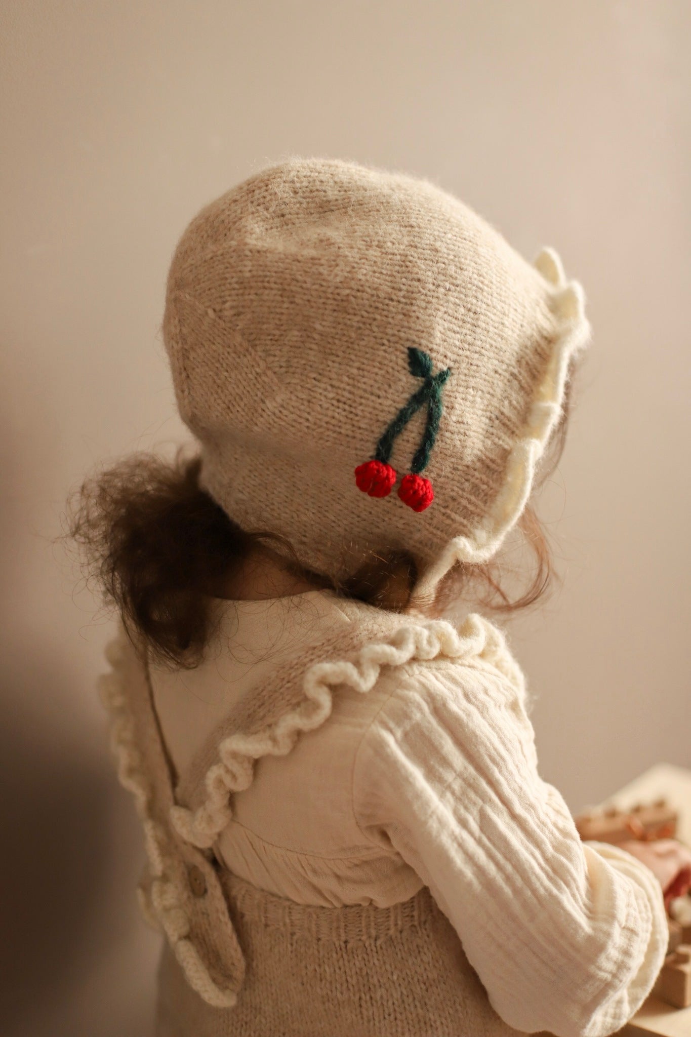 Cherries bonnet | Wheat