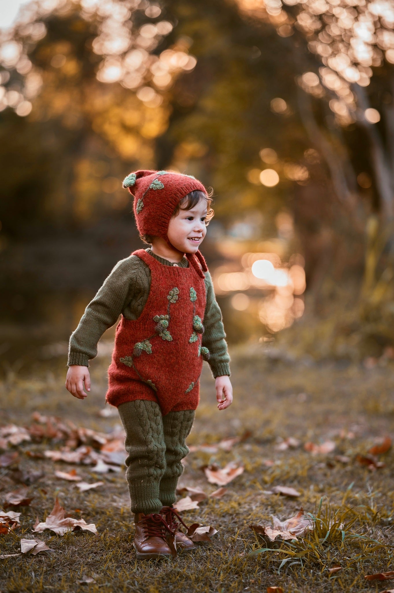 Acorns bonnet | Red-orange