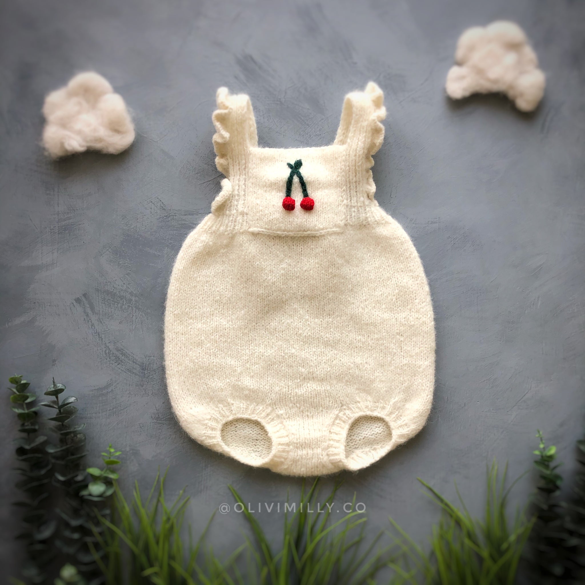 Cherries romper | off white