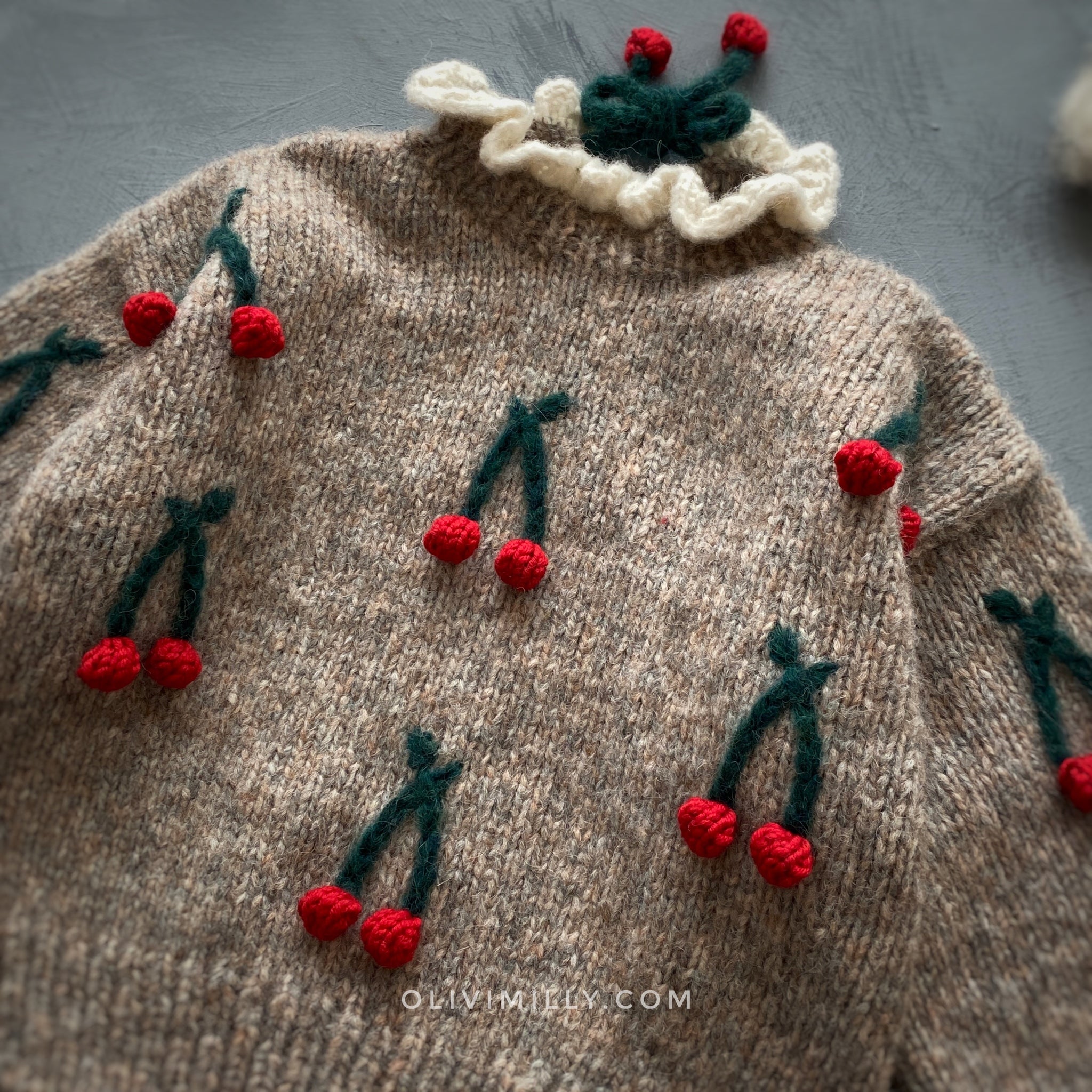 Cherries pullover | Beigebrown