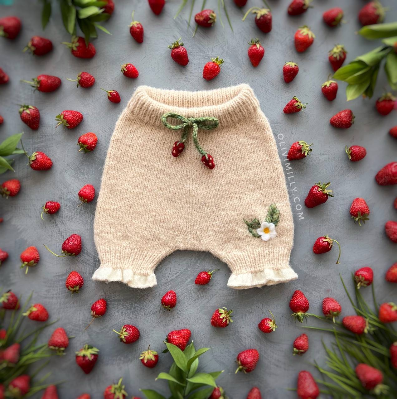Strawberries Shorts | Wheat
