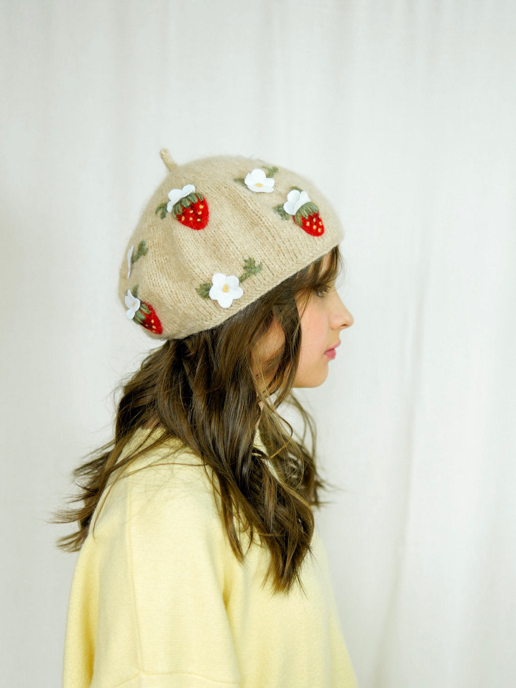 Strawberries Beret | Wheat | In Stock
